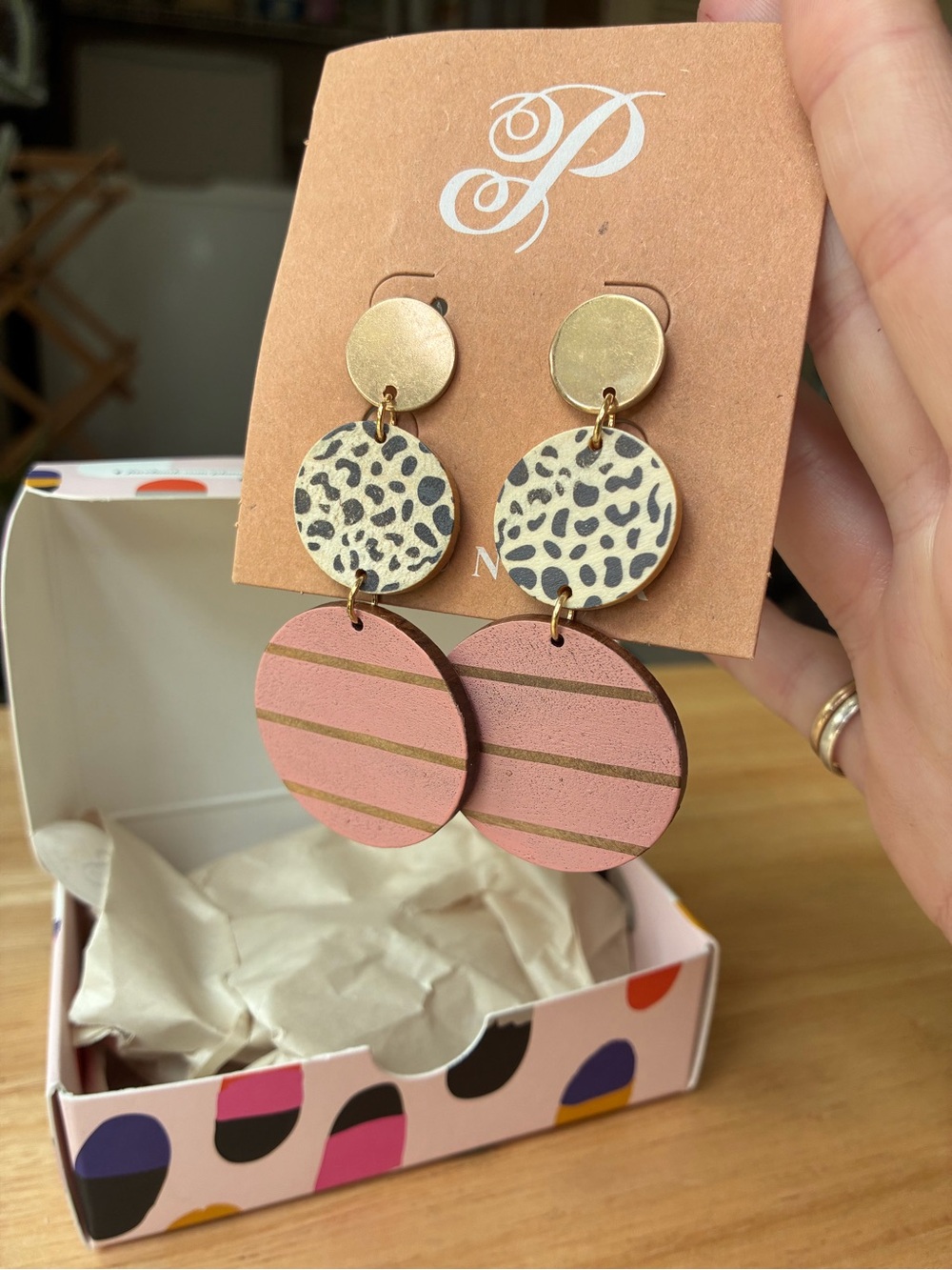 NIB Plunder Design Ayana Animal Print & Pink Drop Earrings - Picture 6 of 8
